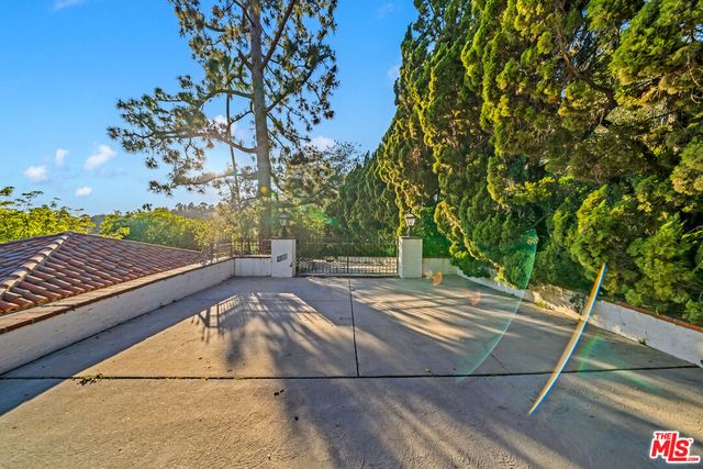 $14,600,000 | 10800 Chalon Road, Los Angeles, CA 90077