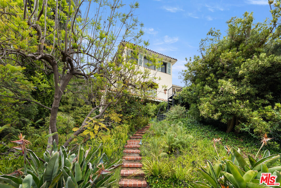 10800 Chalon Road Los Angeles, CA 90077 - Photo 10 of 14 a view of a garden
