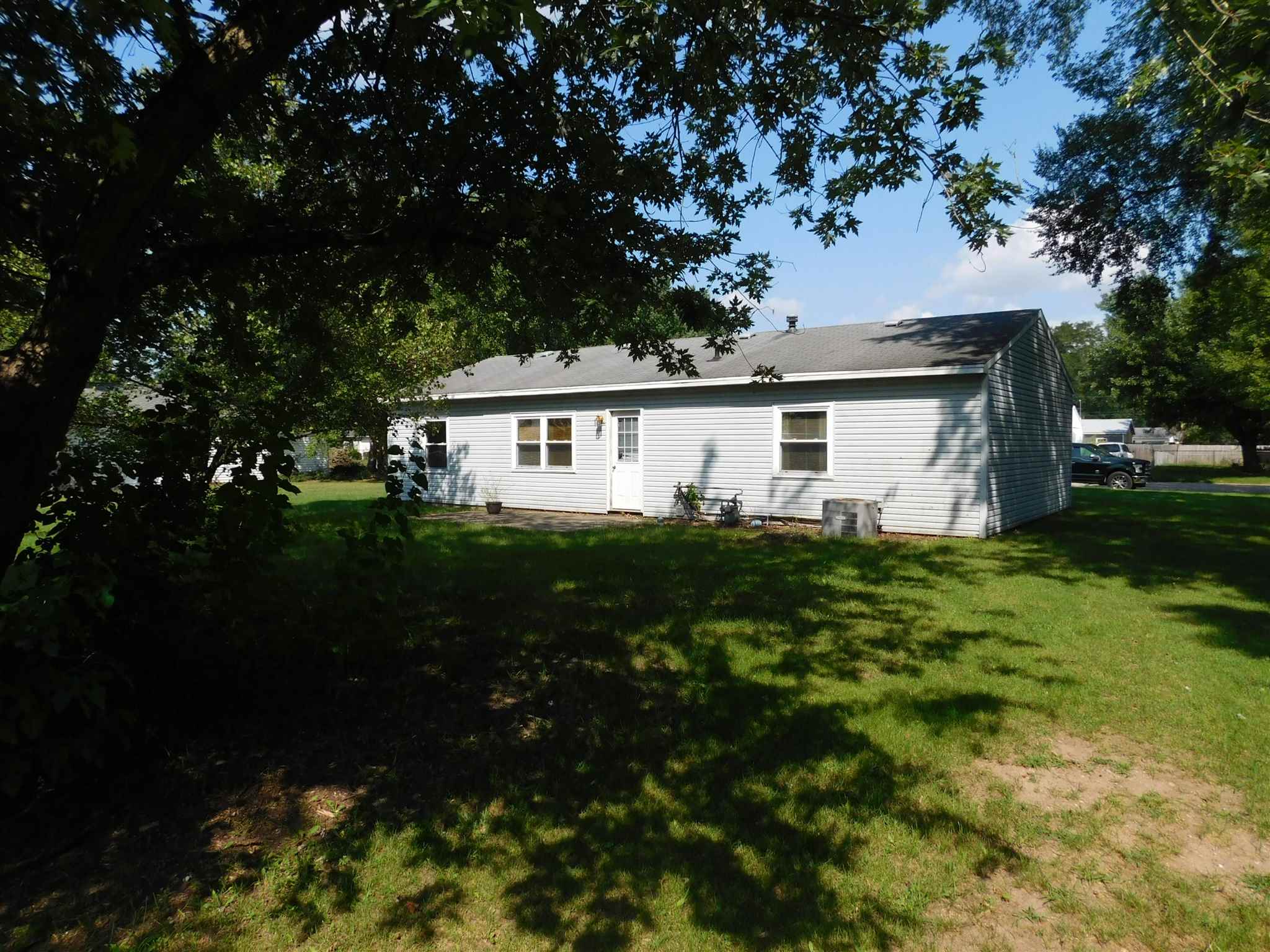 1829 Rieder Street Warsaw, IN 46580 - Photo 3 of 19 Gallery Image 3