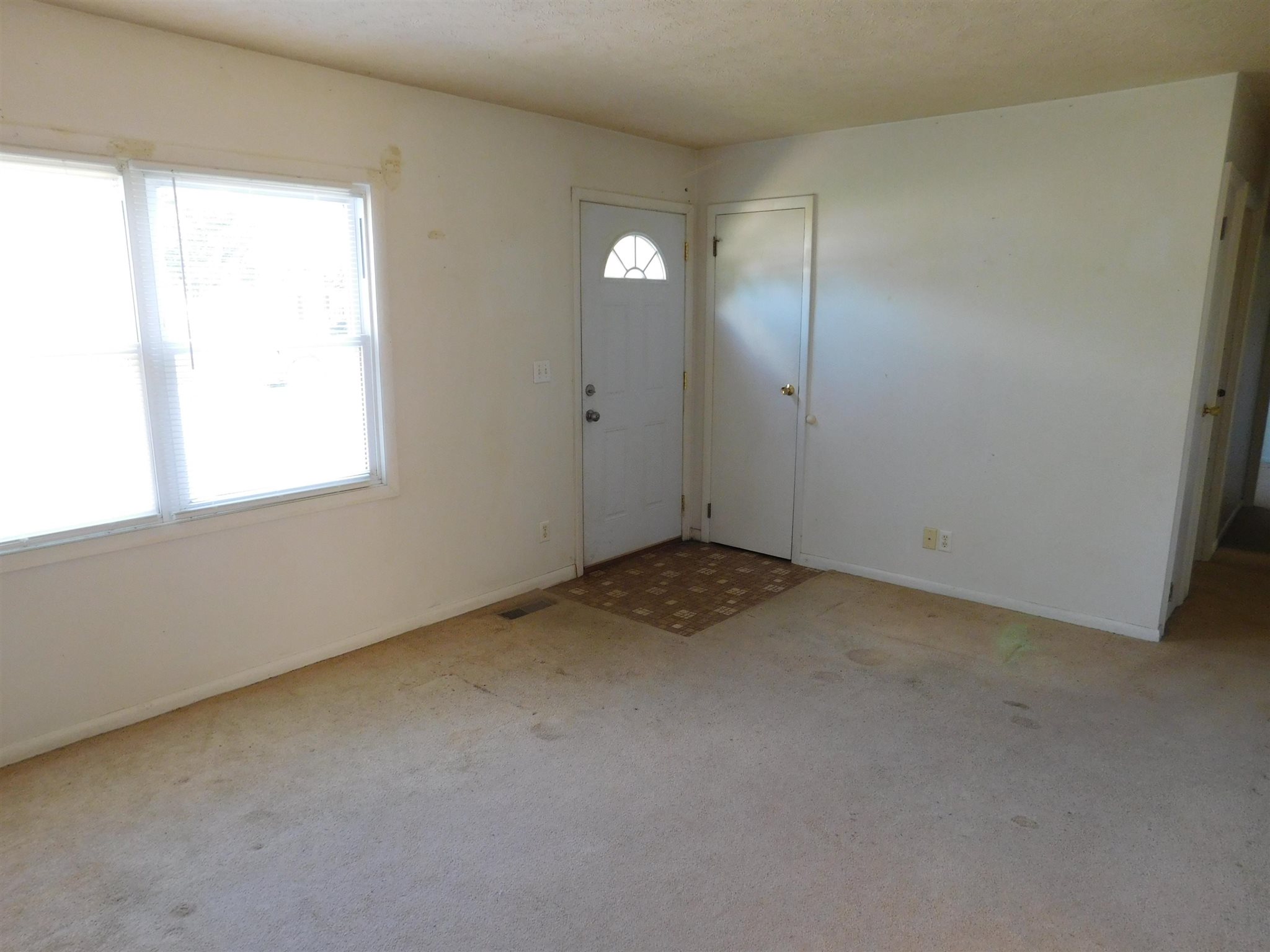 1829 Rieder Street Warsaw, IN 46580 - Photo 8 of 19 Gallery Image 8