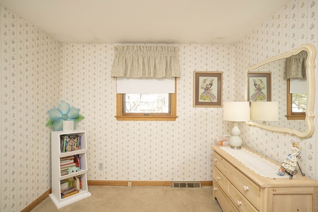 40 College Road Bridgewater, MA 02324 - Photo 12 of 42 Gallery Image 12
