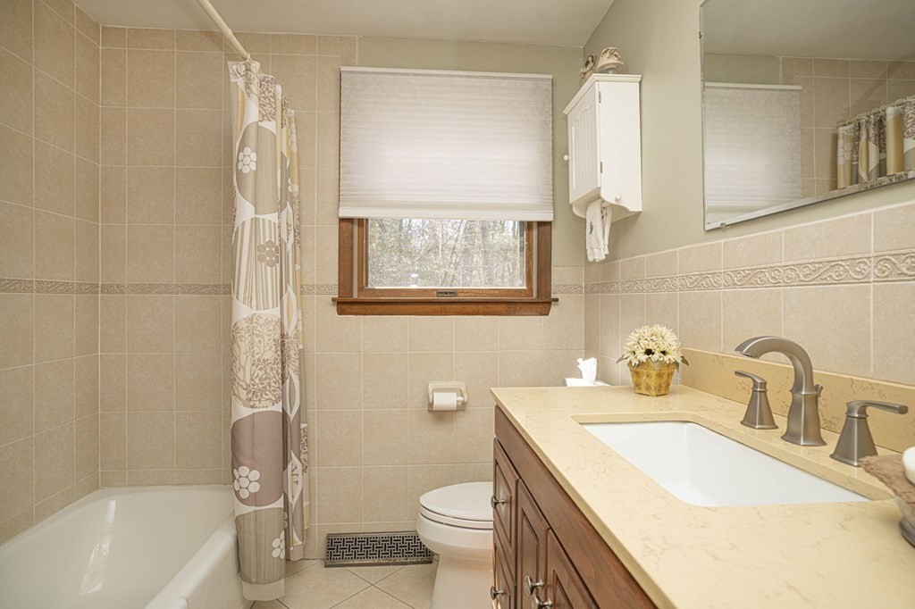 40 College Road Bridgewater, MA 02324 - Photo 18 of 42 Gallery Image 18