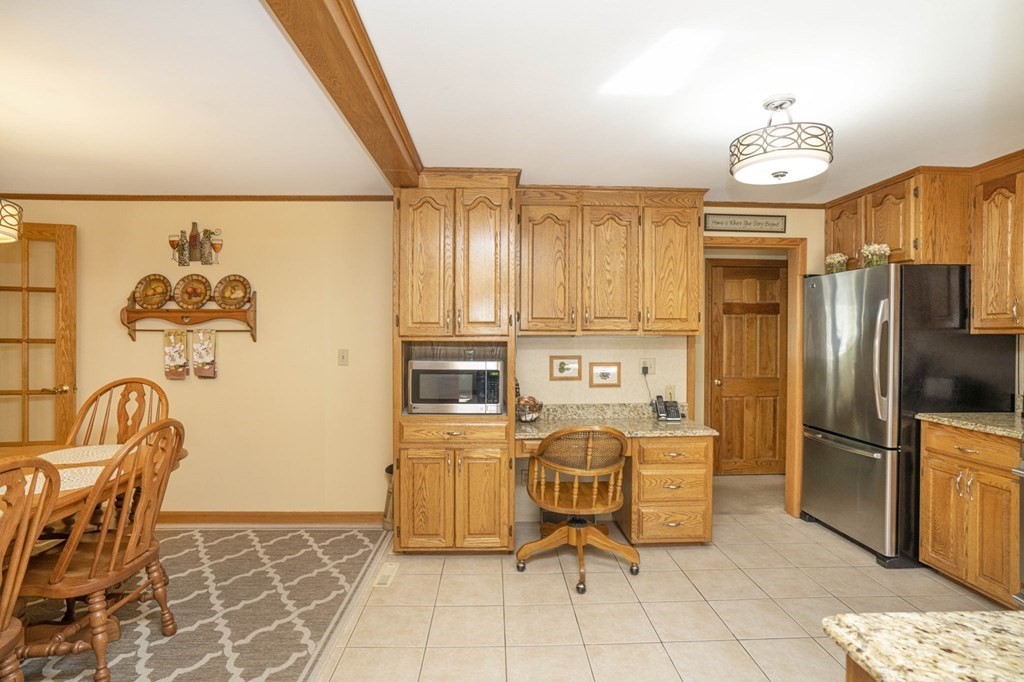 40 College Road Bridgewater, MA 02324 - Photo 6 of 42 Gallery Image 6