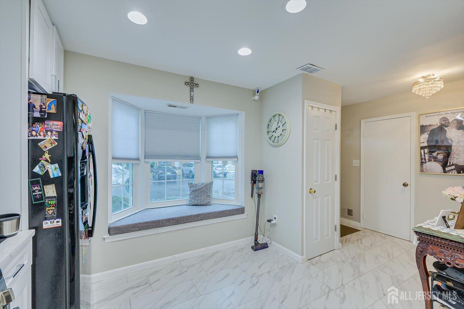 199 Applegate Lane East Brunswick, NJ 08816 - Photo 12 of 38 a view of livingroom with hardwood