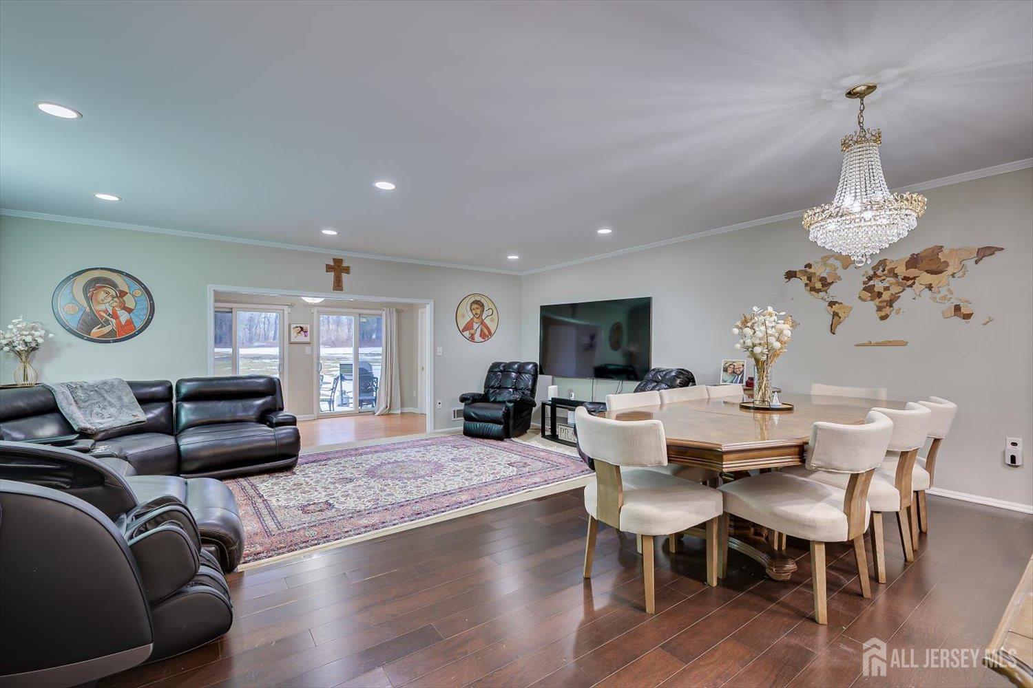 199 Applegate Lane East Brunswick, NJ 08816 - Photo 4 of 38 a view of a dining room with furniture