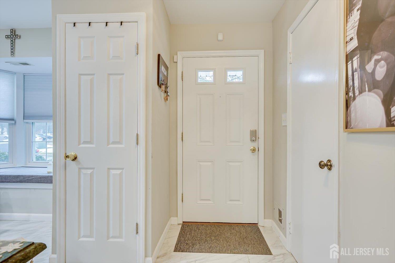 199 Applegate Lane East Brunswick, NJ 08816 - Photo 9 of 38 a view of bedroom with a rug