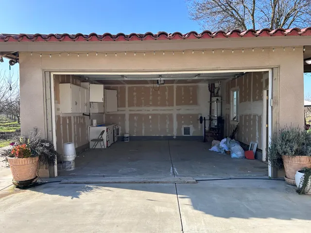 $2,500 | 10433 South Bethel Avenue, Selma, CA 93662