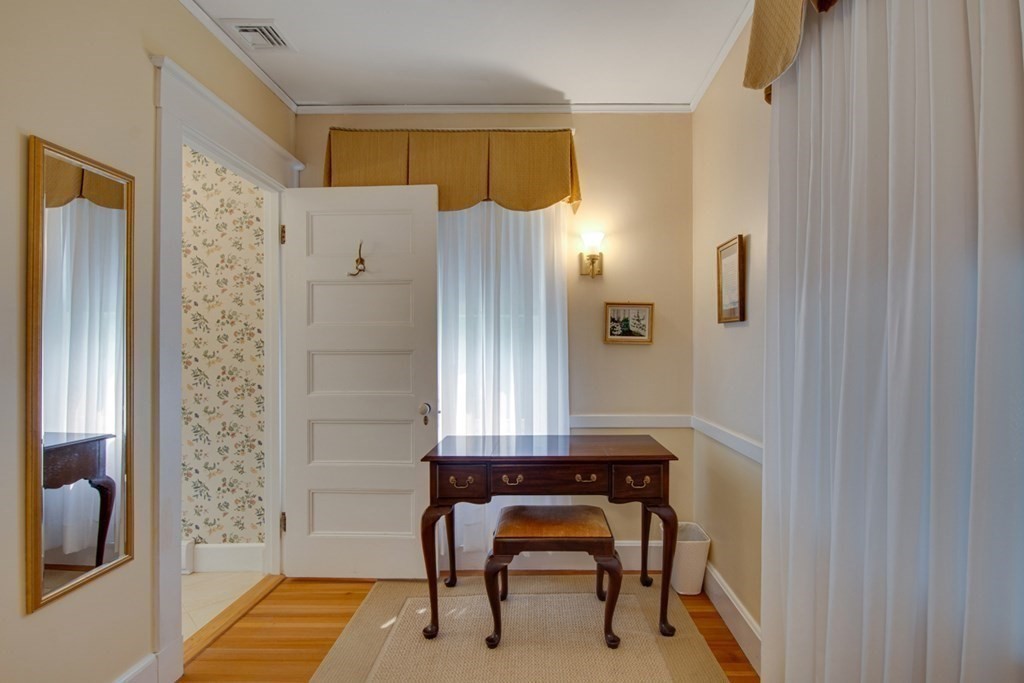 728 Webster Street Needham, MA 02492 - Photo 22 of 42 Gallery Image 22