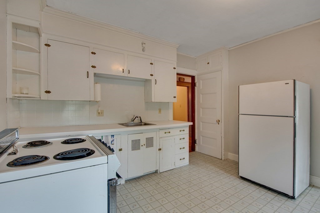 728 Webster Street Needham, MA 02492 - Photo 34 of 42 Gallery Image 34