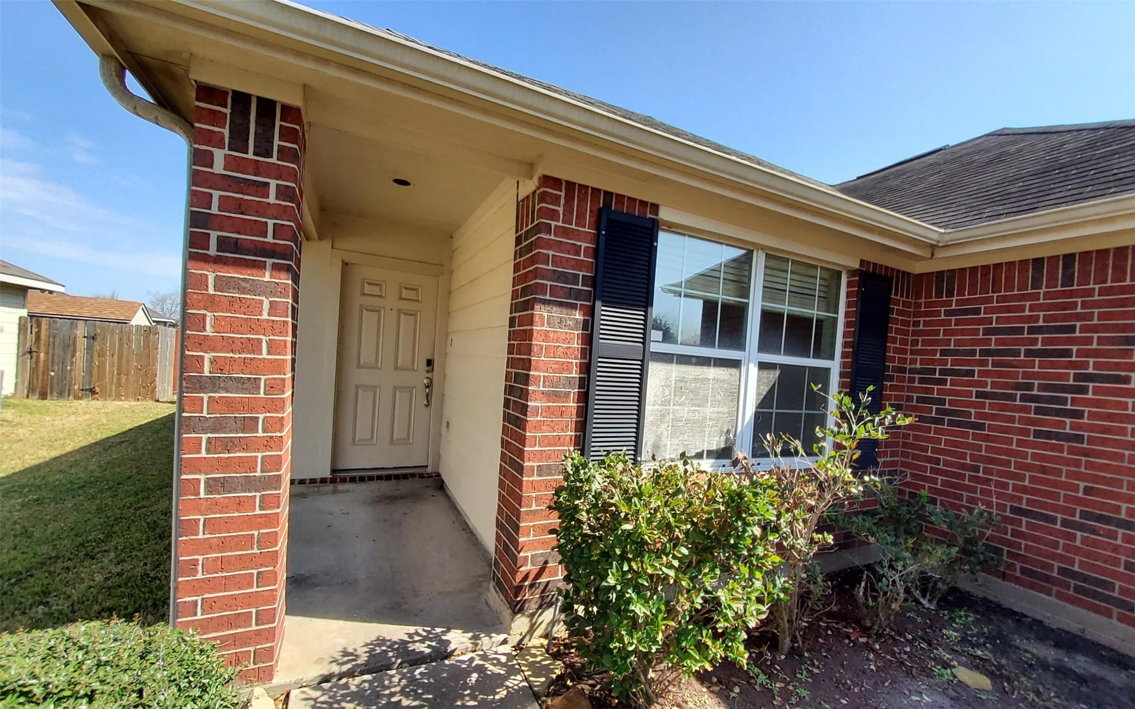 5902 Durango Mist Lane Katy, TX 77449 - Photo 2 of 25