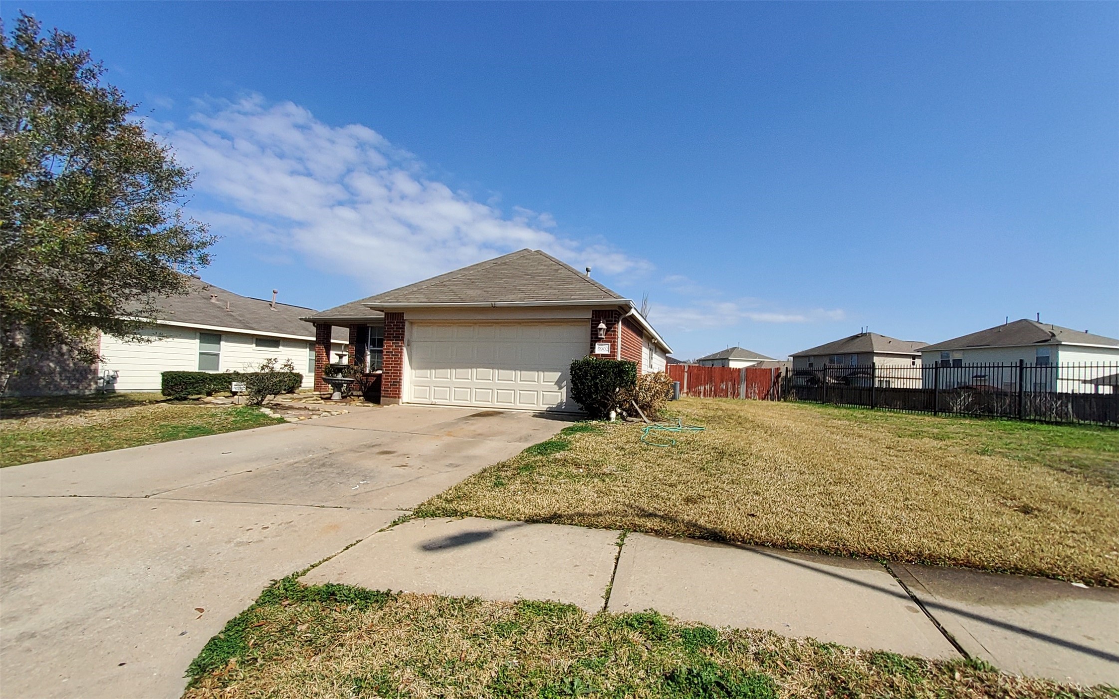 5902 Durango Mist Lane Katy, TX 77449 - Photo 7 of 25