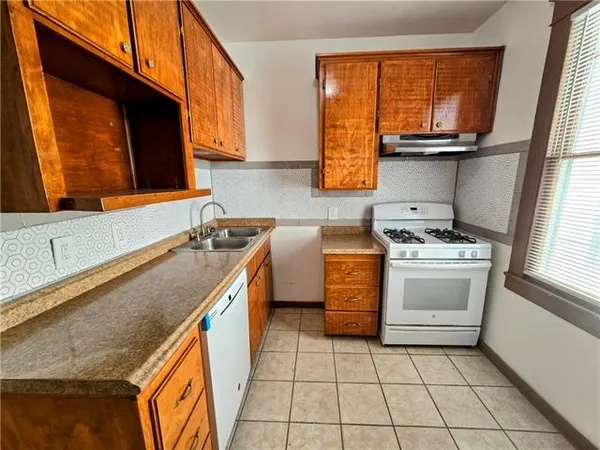 $1,510 | 2915 Carondelet Street, New Orleans, LA 70115