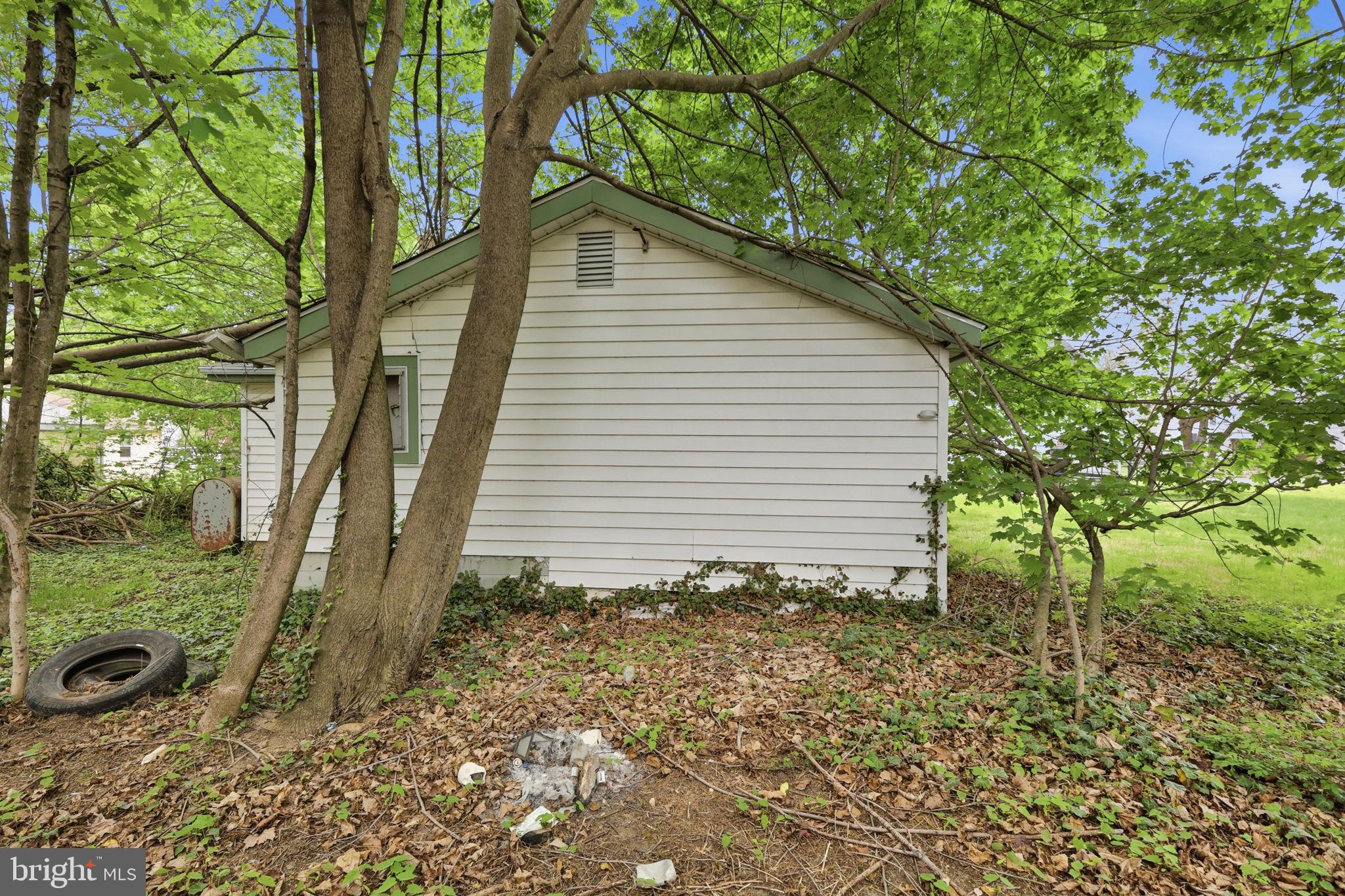 24 Elm Street Salem, NJ 08079 - Photo 7 of 20