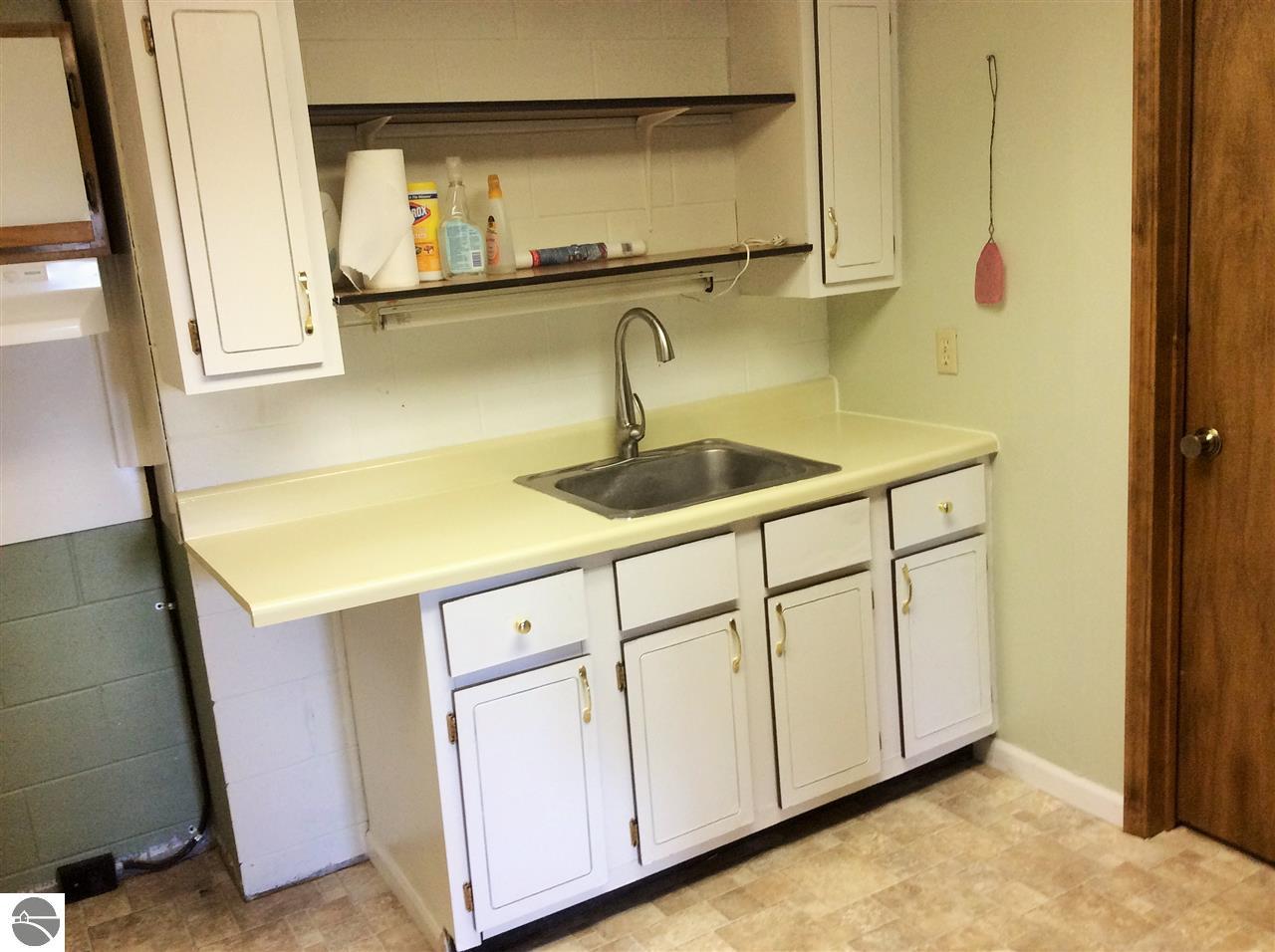 4818 Hilltop Road Grawn, MI 49637 - Photo 30 of 37 1787206-29.JPG