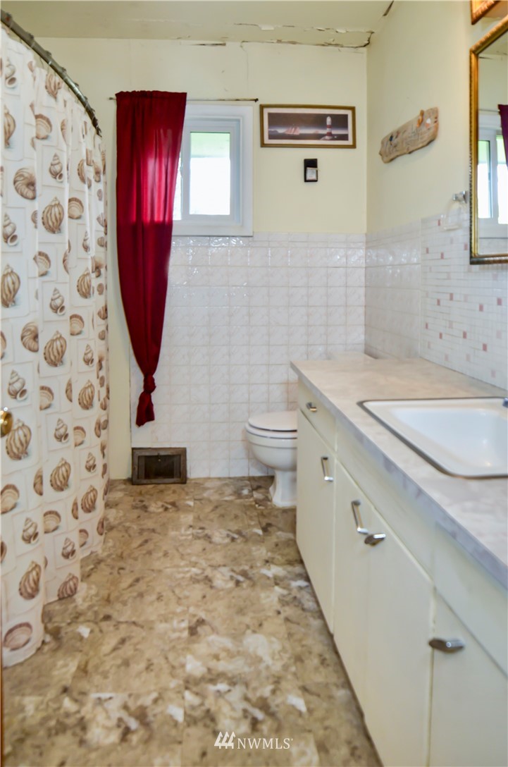 1920 Gallagher Road Centralia, WA 98531 - Photo 10 of 18 Gallery Image 10