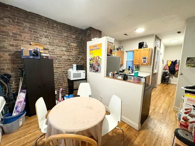 $3,500 | 733 Parker Street, Unit 2, Boston, MA 02120