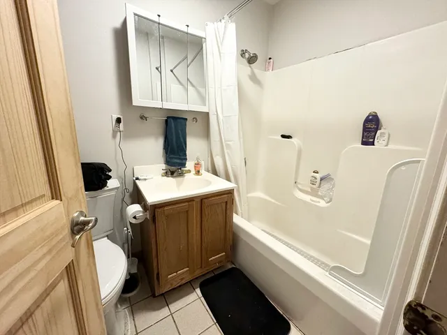 $3,500 | 733 Parker Street, Unit 2, Boston, MA 02120