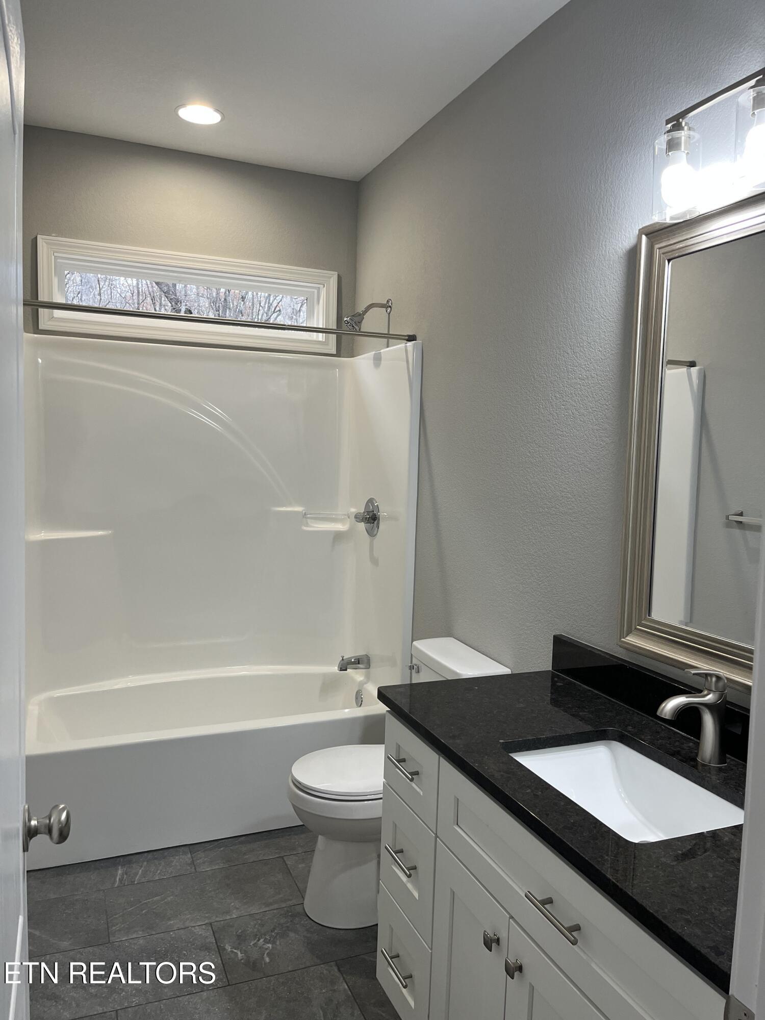 833 Sawmill Road Monterey, TN 38574 - Photo 29 of 30 Gust Bath