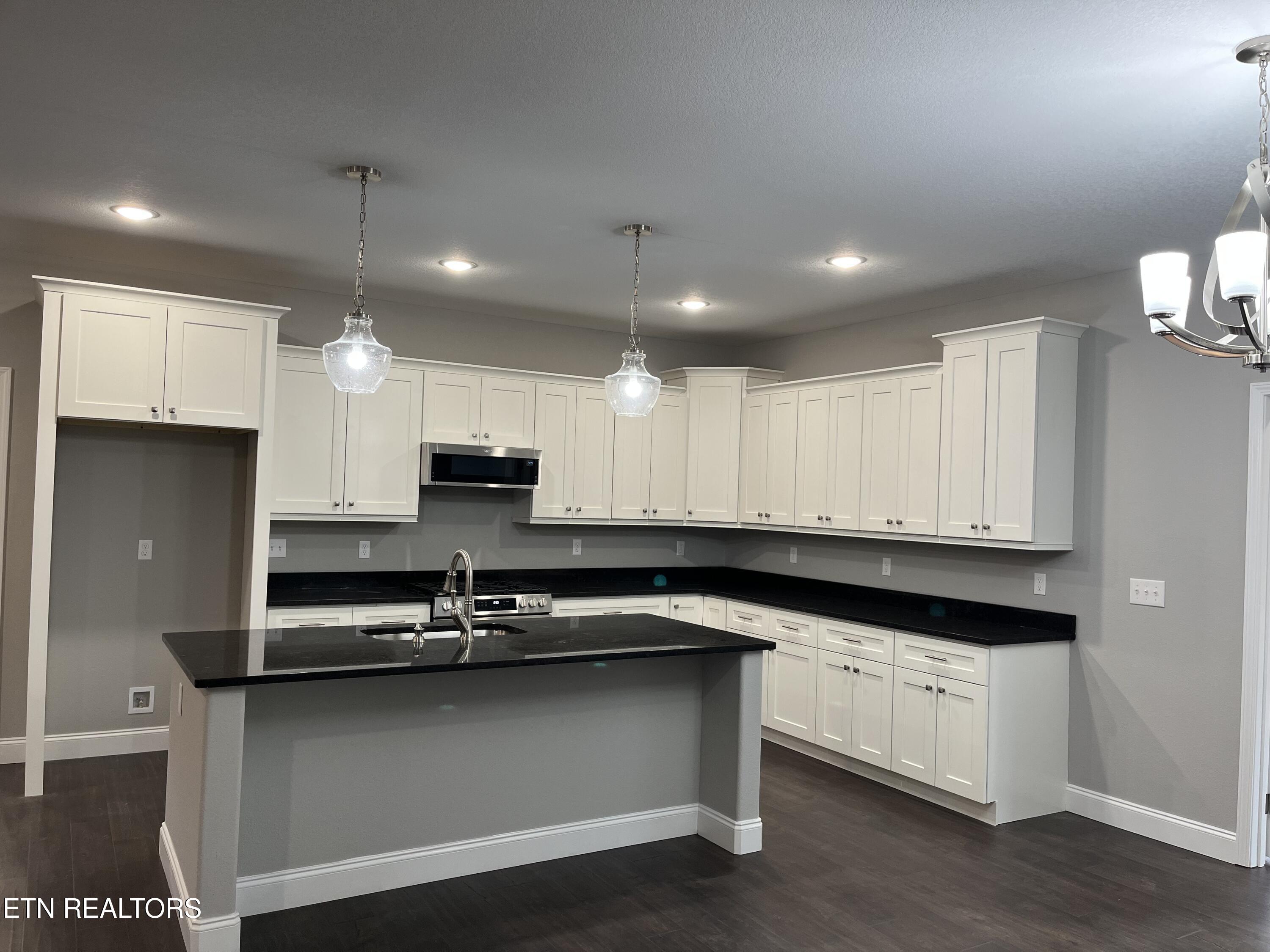 833 Sawmill Road Monterey, TN 38574 - Photo 9 of 30 Expansive Island with Eating Area