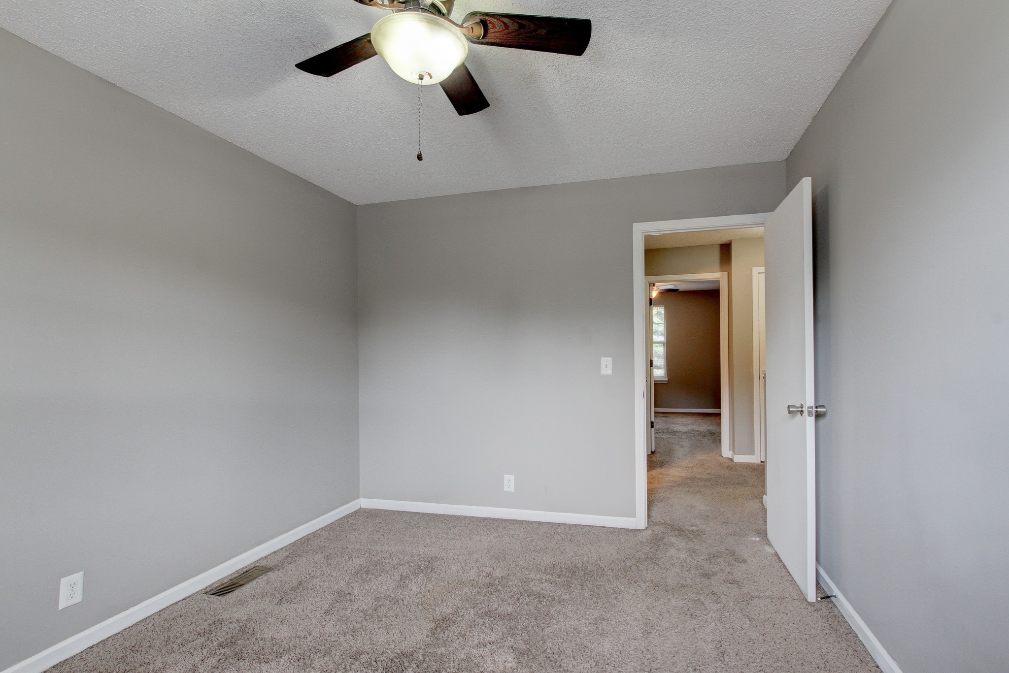 116 Hickory Trace Road, Unit 2 Clarksville, TN 37040 - Photo 15 of 16 Gallery Image 15