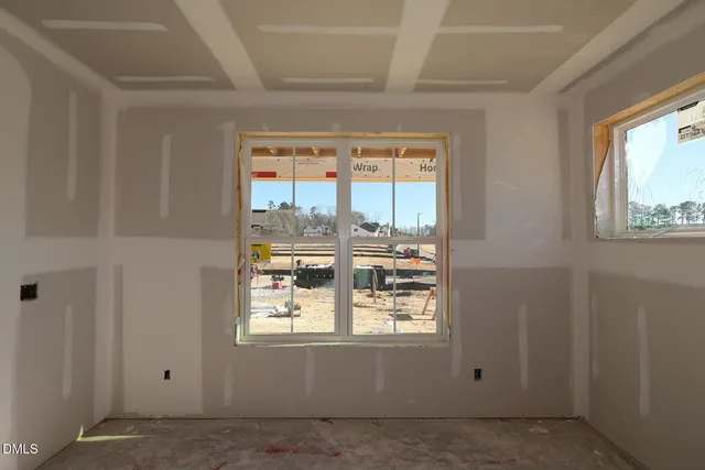 a big room with closet