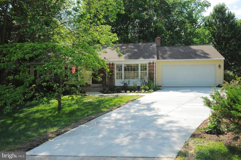 7622 Chancellor Way Springfield, VA 22153 - Photo 1 of 29 Exterior (Main)