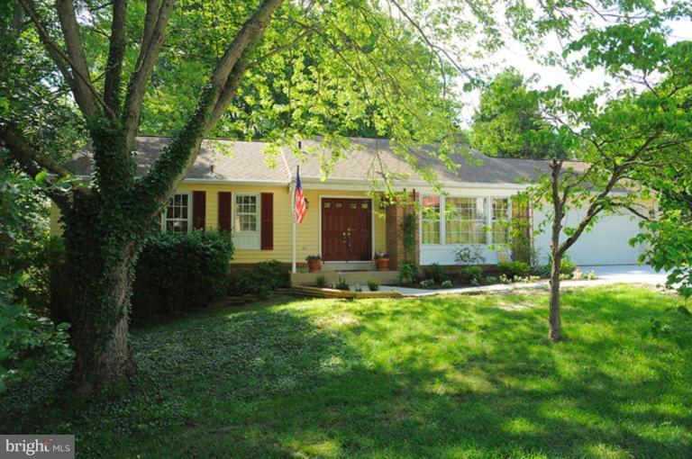 7622 Chancellor Way Springfield, VA 22153 - Photo 2 of 29 Exterior #2