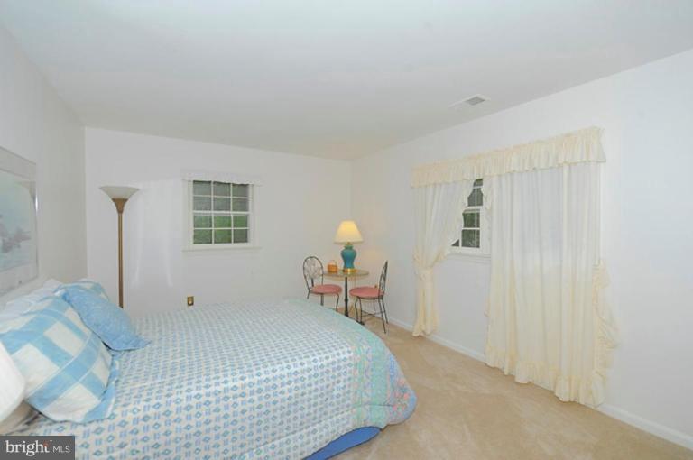 7622 Chancellor Way Springfield, VA 22153 - Photo 15 of 29 Fourth Bedroom
