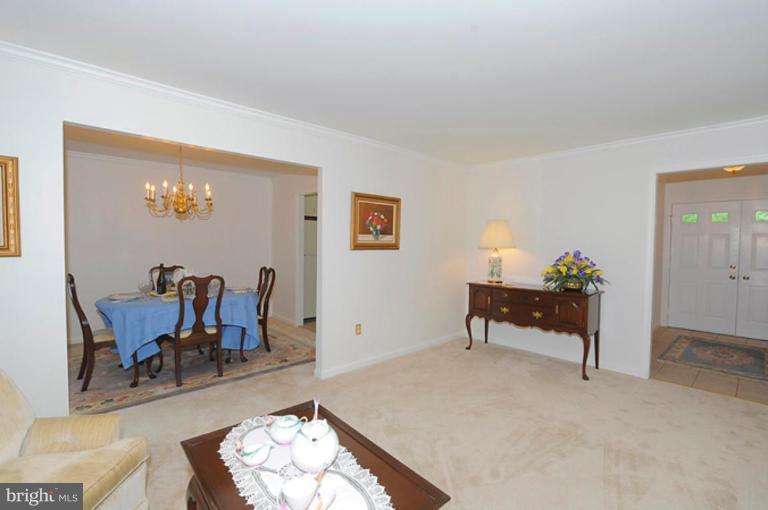 7622 Chancellor Way Springfield, VA 22153 - Photo 20 of 29 Living Room #2