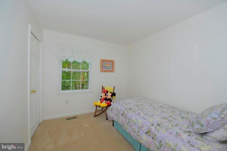 7622 Chancellor Way Springfield, VA 22153 - Photo 26 of 29 Bedroom #3