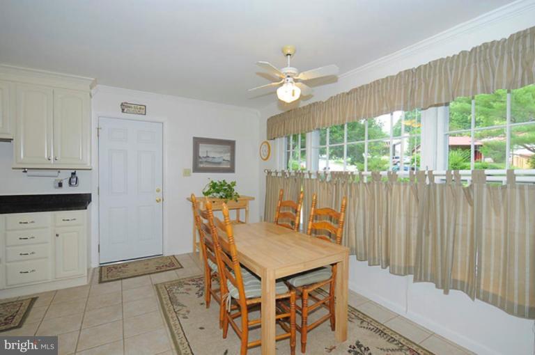 7622 Chancellor Way Springfield, VA 22153 - Photo 8 of 29 Kitchen #3