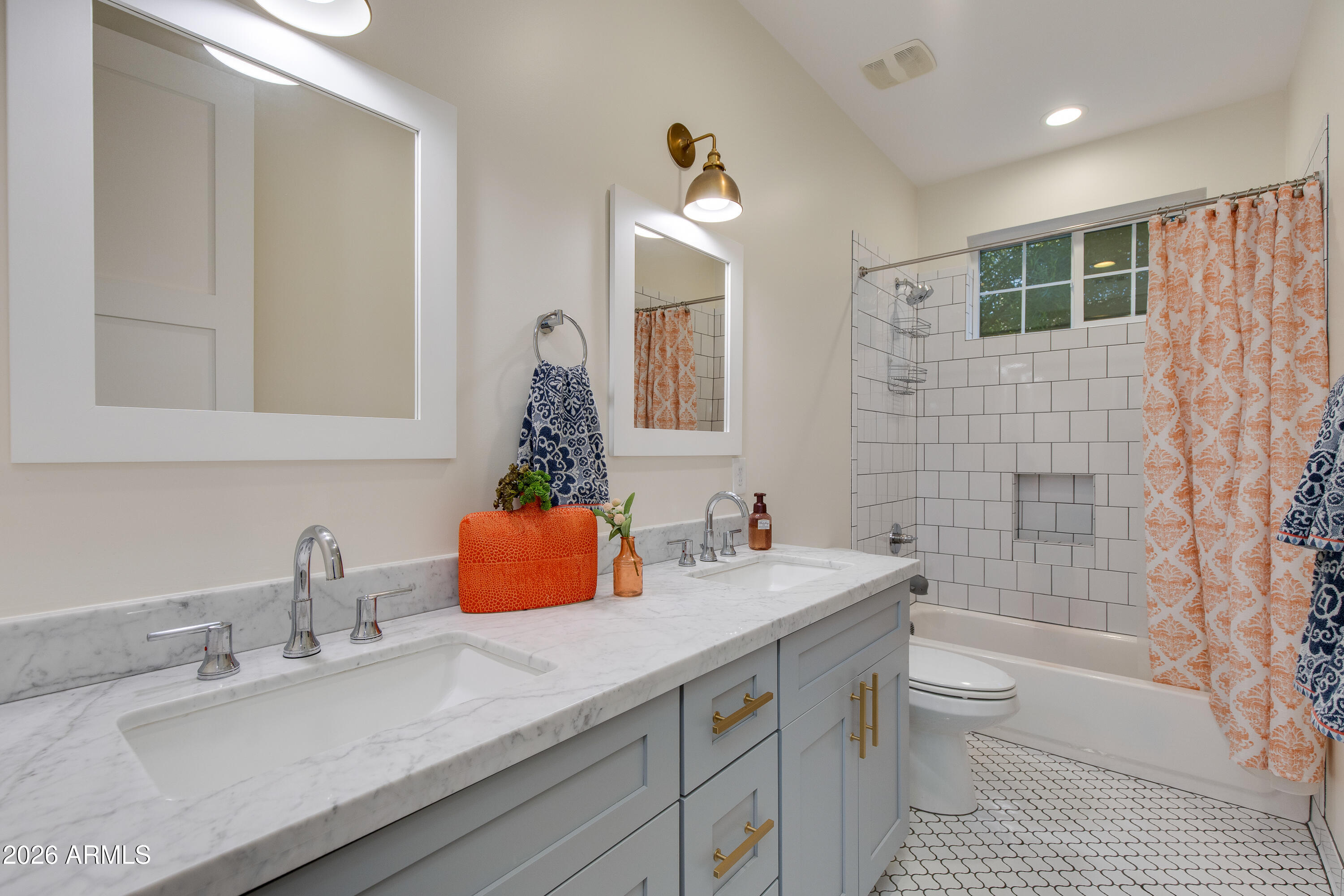 3247 East Sells Drive Phoenix, AZ 85018 - Photo 16 of 26 Bath 3