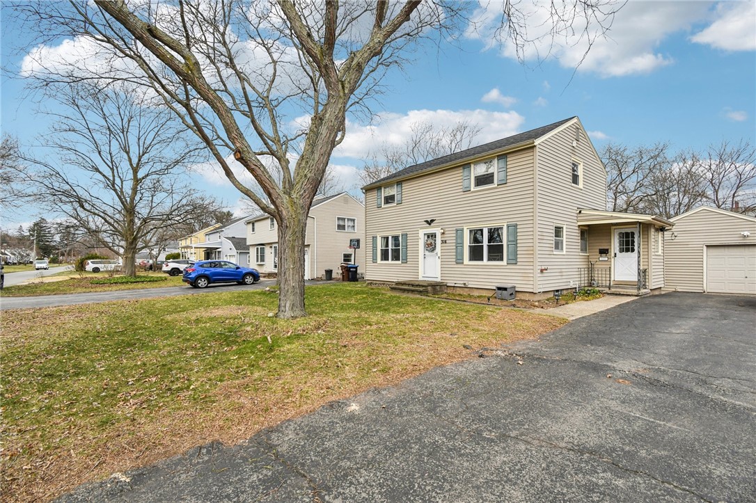 316 Coolidge Road Irondequoit, NY 14622 - Photo 2 of 37