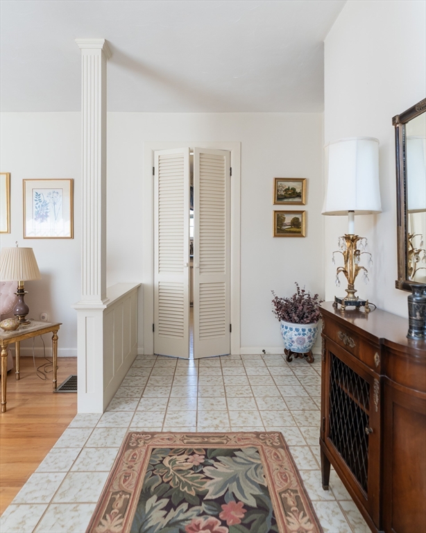 44 Squire Lane Springfield, MA 01118 - Photo 17 of 29 Gallery Image 17