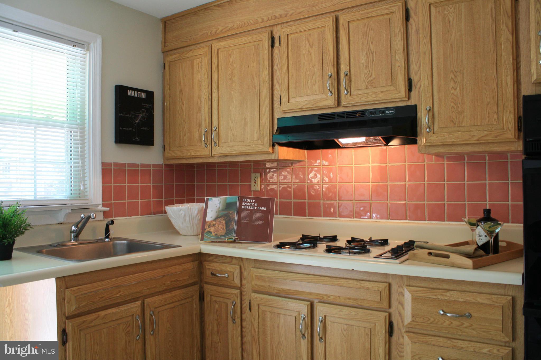 8507 Pleasant Plains Road Towson, MD 21286 - Photo 11 of 30 Kitchen