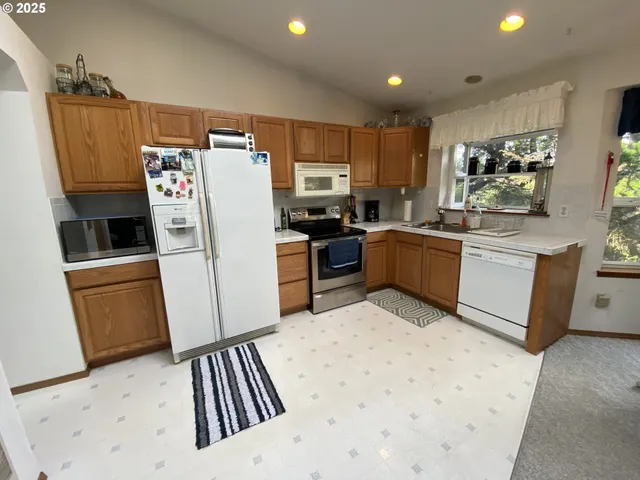 $400,000 | 31205 I Street, Ocean Park, WA 98640