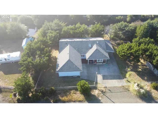 $400,000 | 31205 I Street, Ocean Park, WA 98640