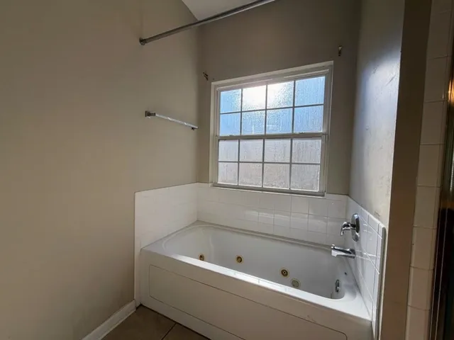 $250,000 | 990 Crawfordville Trace, Tallahassee, FL 32305