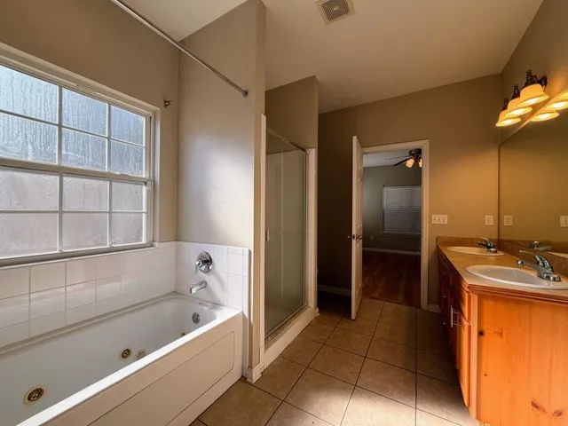 $250,000 | 990 Crawfordville Trace, Tallahassee, FL 32305