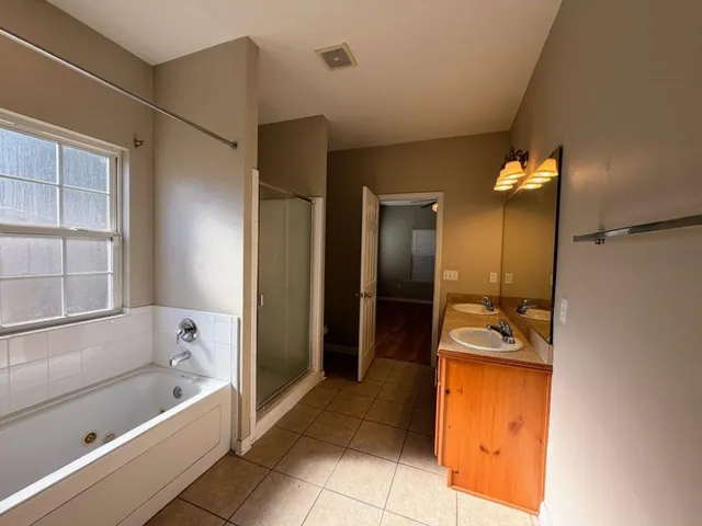 $250,000 | 990 Crawfordville Trace, Tallahassee, FL 32305