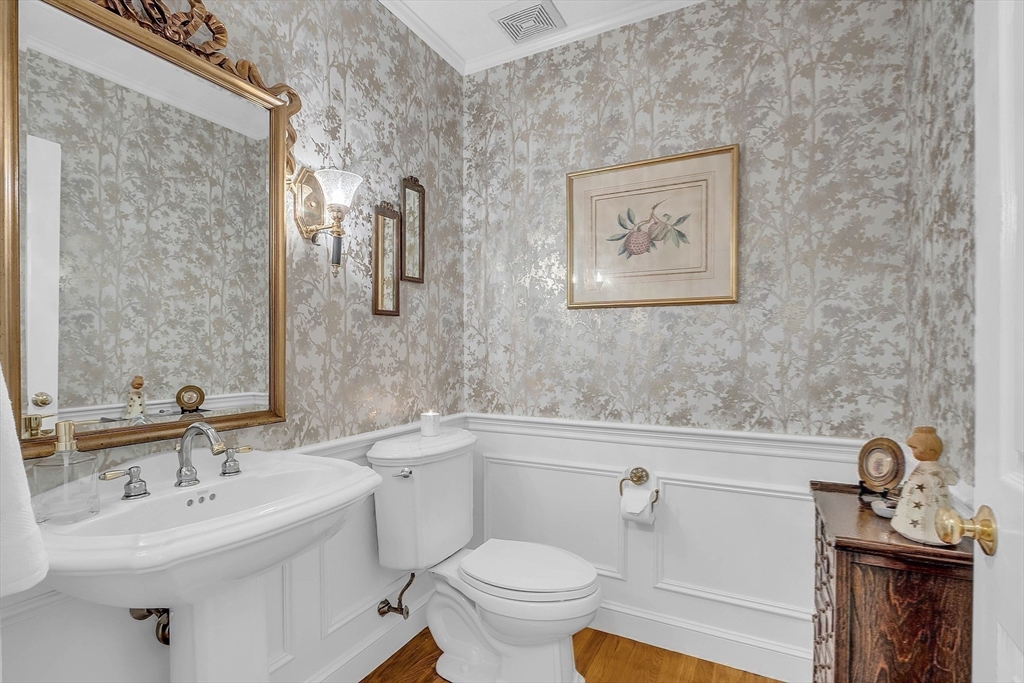 157 Lancaster Road North Andover, MA 01845 - Photo 11 of 42