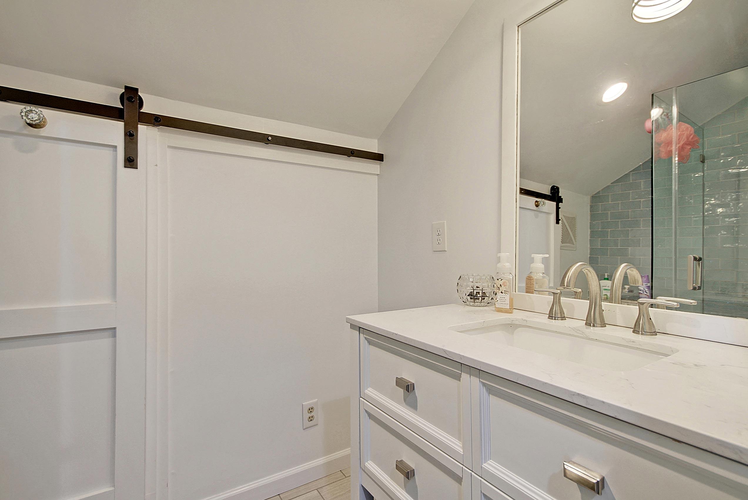 2979 Foxhall Road Charleston, SC 29414 - Photo 29 of 38 CREM_2979 Foxhall_025