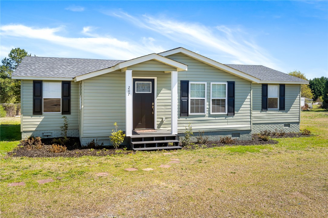207 Willingham Road Williamston, SC 29697 - Photo 3 of 29