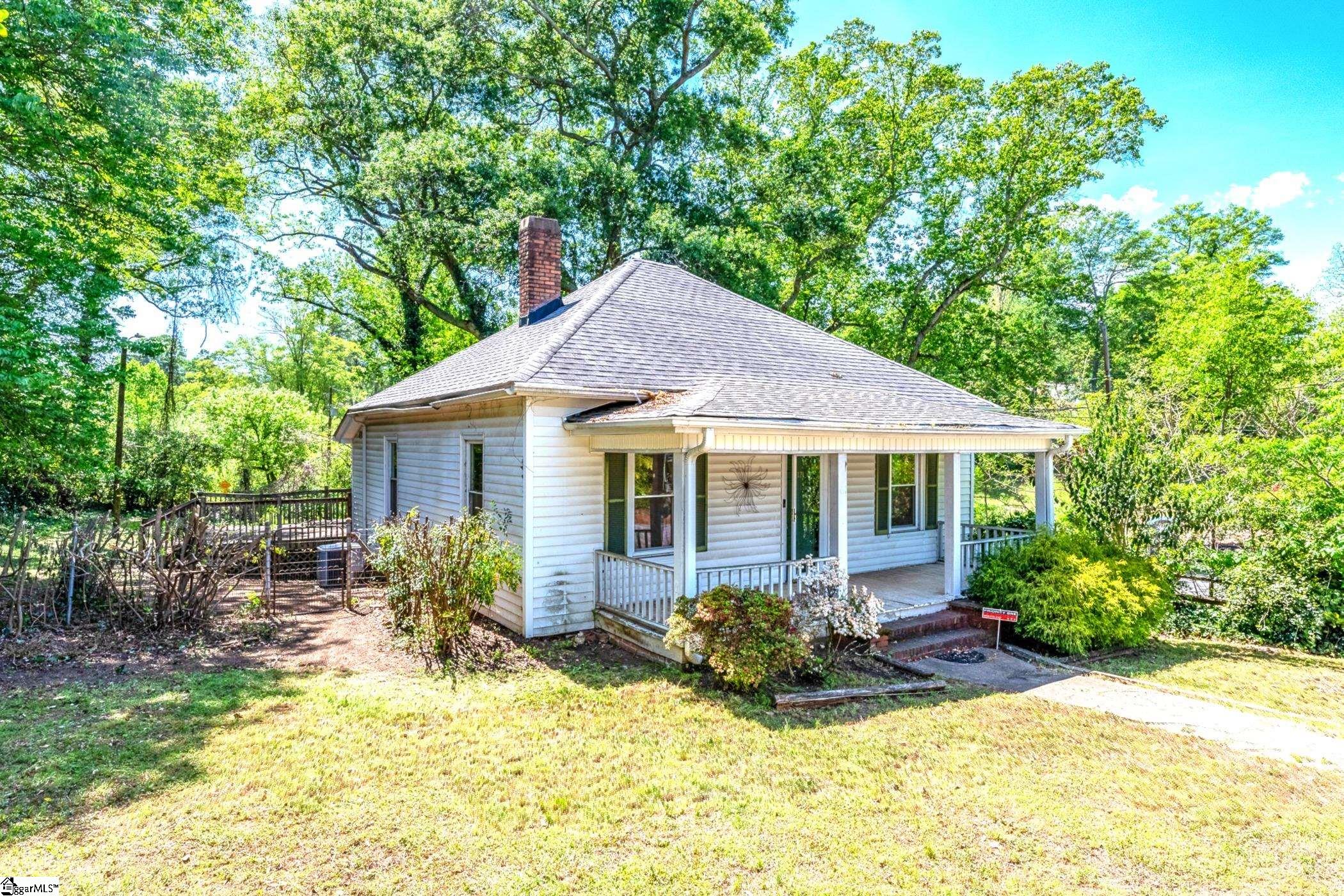 121 Ebaugh Avenue Greenville, SC 29607 - Photo 2 of 29