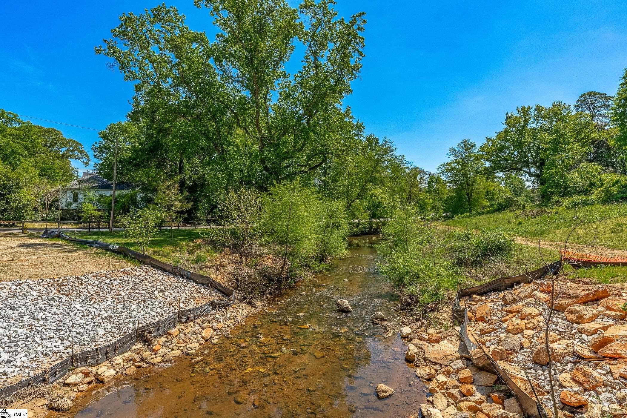 121 Ebaugh Avenue Greenville, SC 29607 - Photo 9 of 29