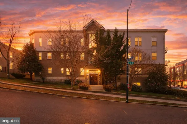 $260,000 | 1629 L Street Northeast, Unit 202, Washington, DC 20002