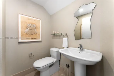 $5,290,000 | 6899 Collins Avenue, Unit 403, Miami Beach, FL 33141