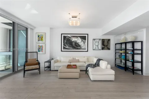 $5,290,000 | 6899 Collins Avenue, Unit 403, Miami Beach, FL 33141