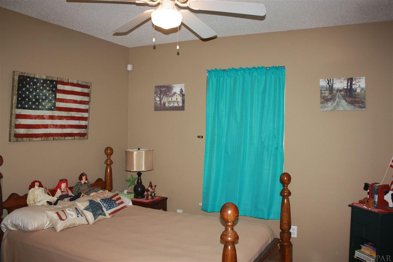 6026 Ridgeview Drive Milton, FL 32570 - Photo 21 of 28
