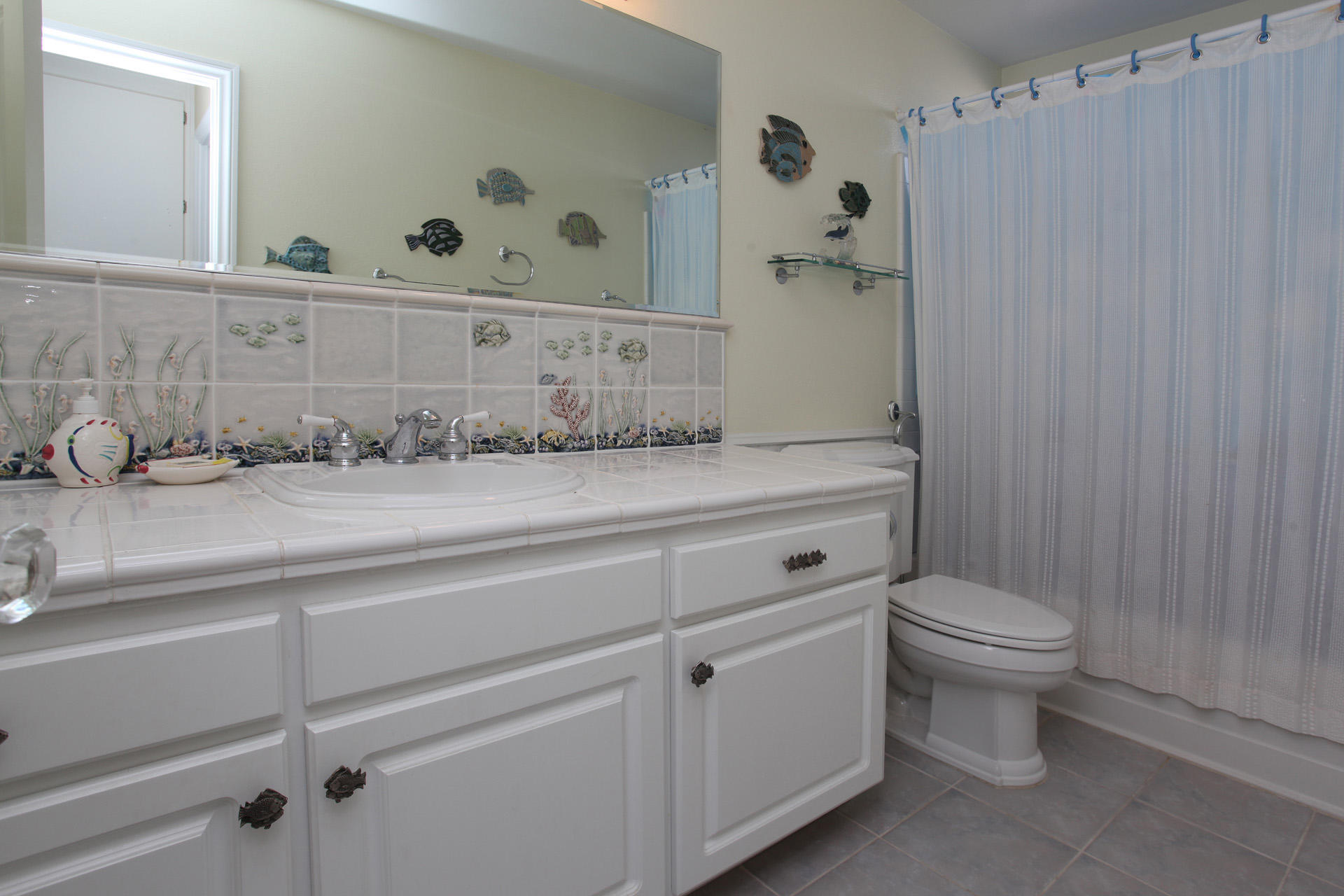 4700 Sandyland Road, Unit 56 Carpinteria, CA 93013 - Photo 8 of 16 Upstairs Bathroom